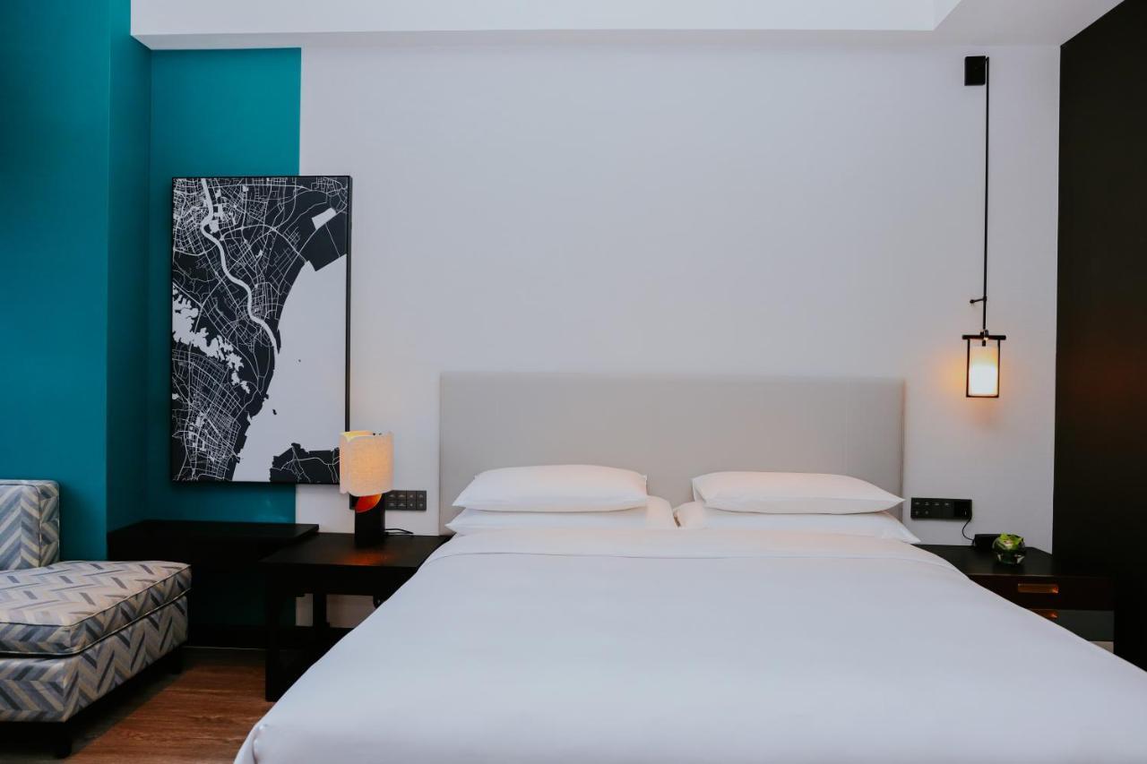 Hyatt Centric Lakeside Ningbo Bagian luar foto