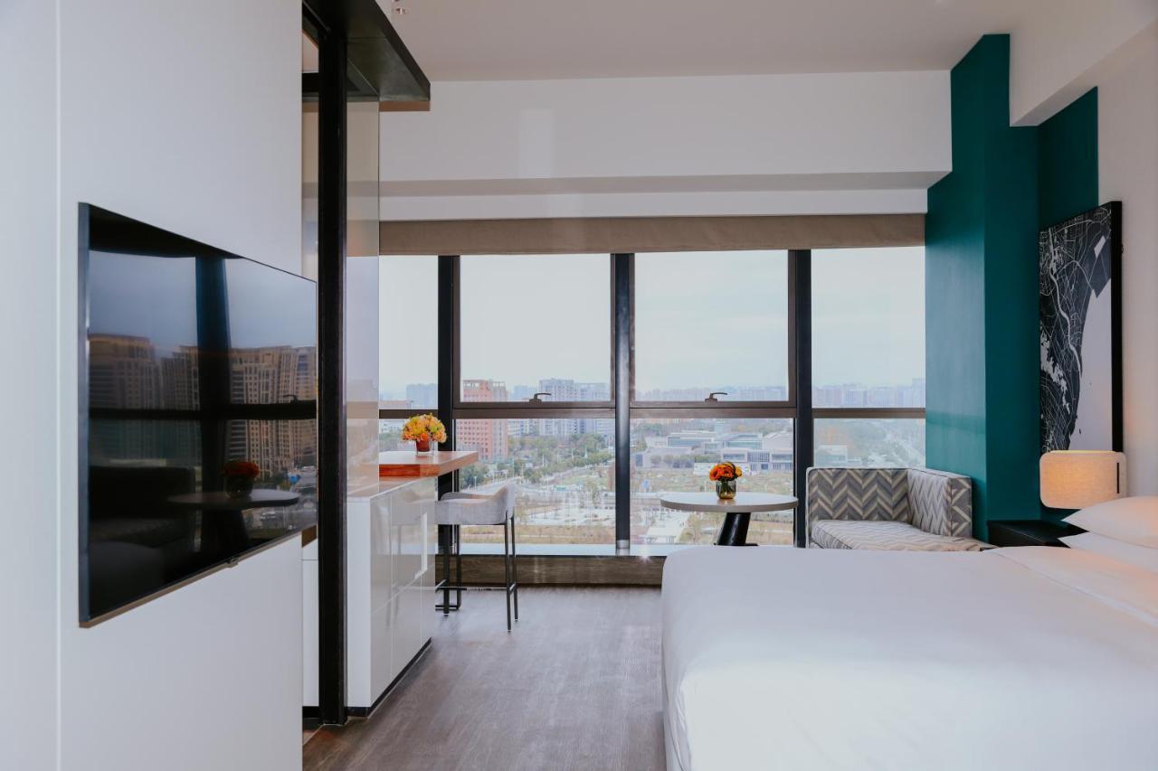 Hyatt Centric Lakeside Ningbo Bagian luar foto