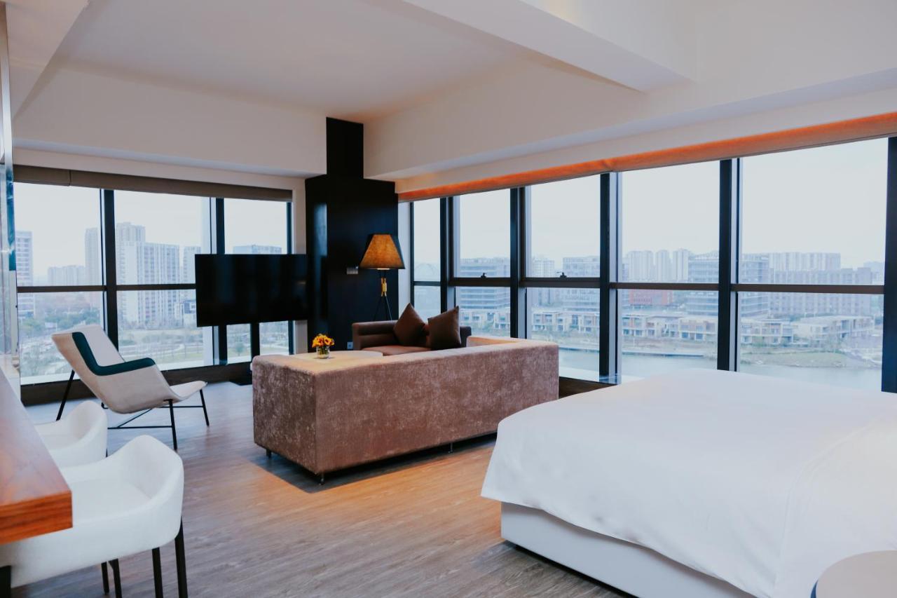 Hyatt Centric Lakeside Ningbo Bagian luar foto