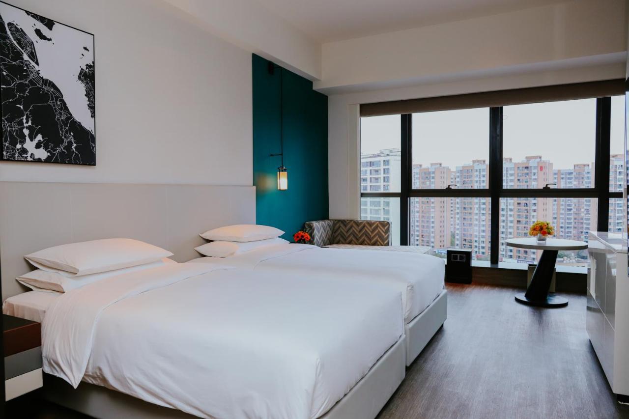Hyatt Centric Lakeside Ningbo Bagian luar foto