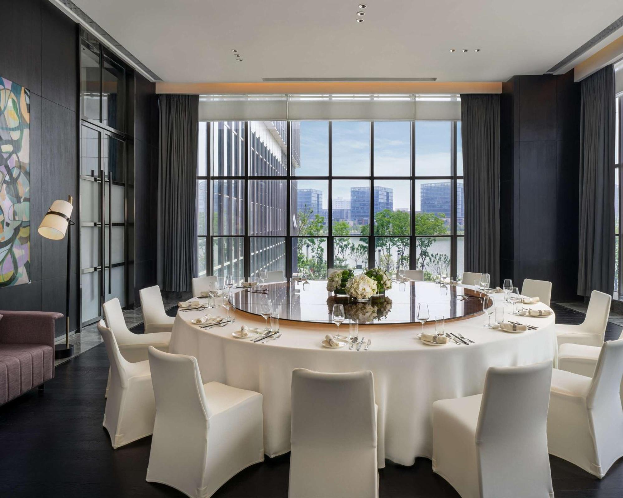 Hyatt Centric Lakeside Ningbo Bagian luar foto