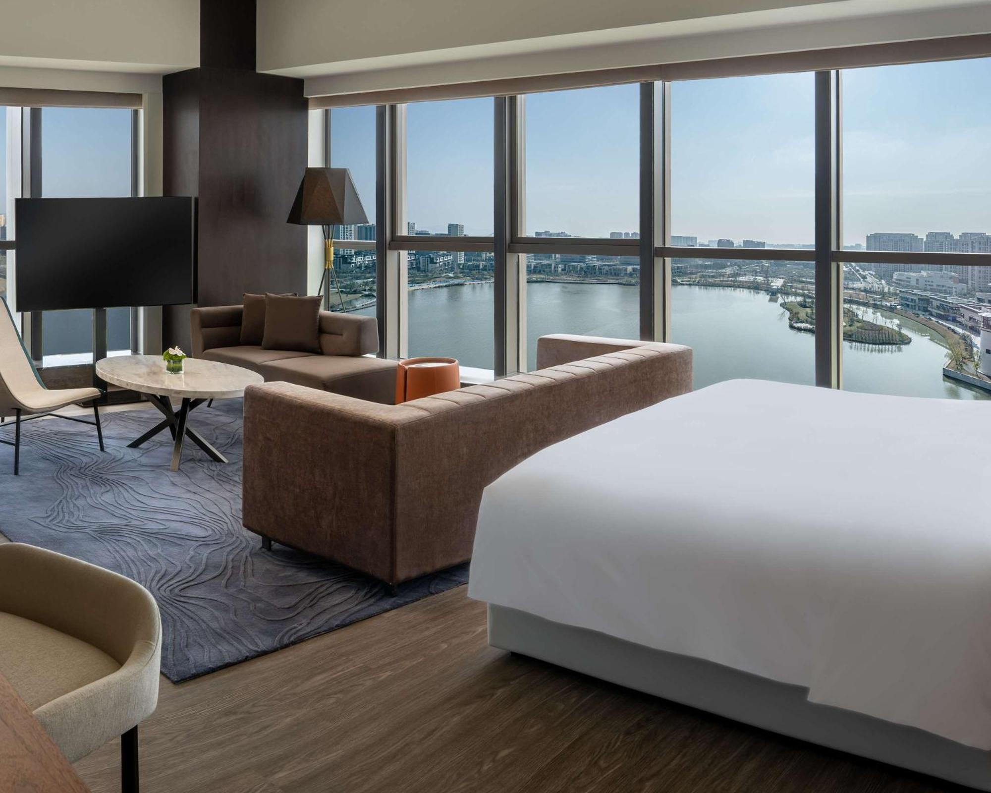 Hyatt Centric Lakeside Ningbo Bagian luar foto
