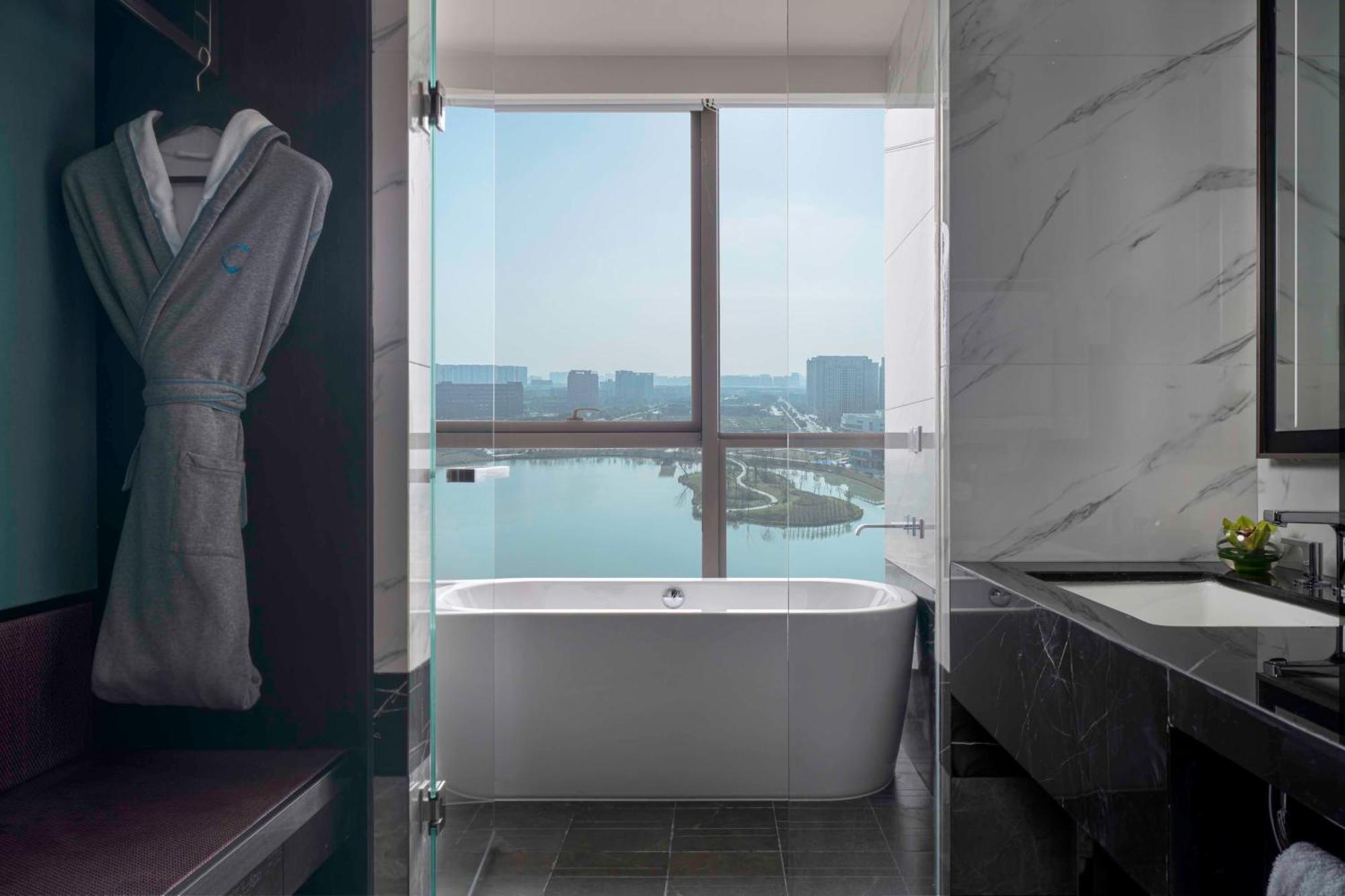 Hyatt Centric Lakeside Ningbo Bagian luar foto