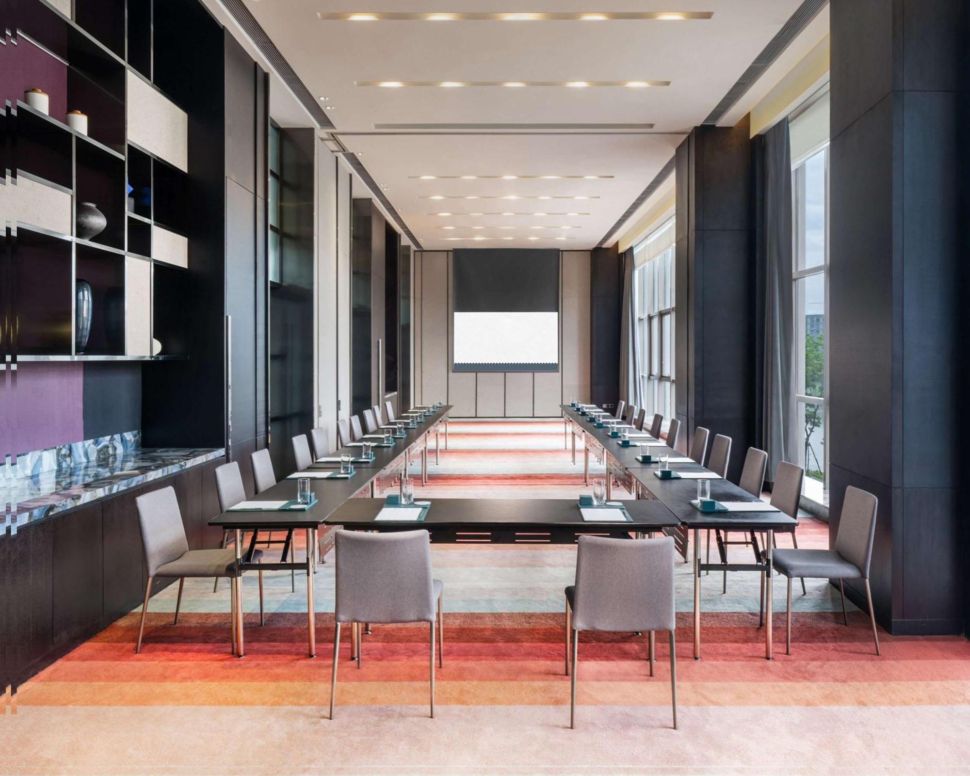 Hyatt Centric Lakeside Ningbo Bagian luar foto
